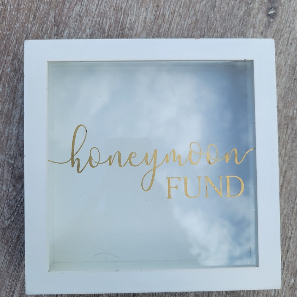 Honeymoon fund wedding box